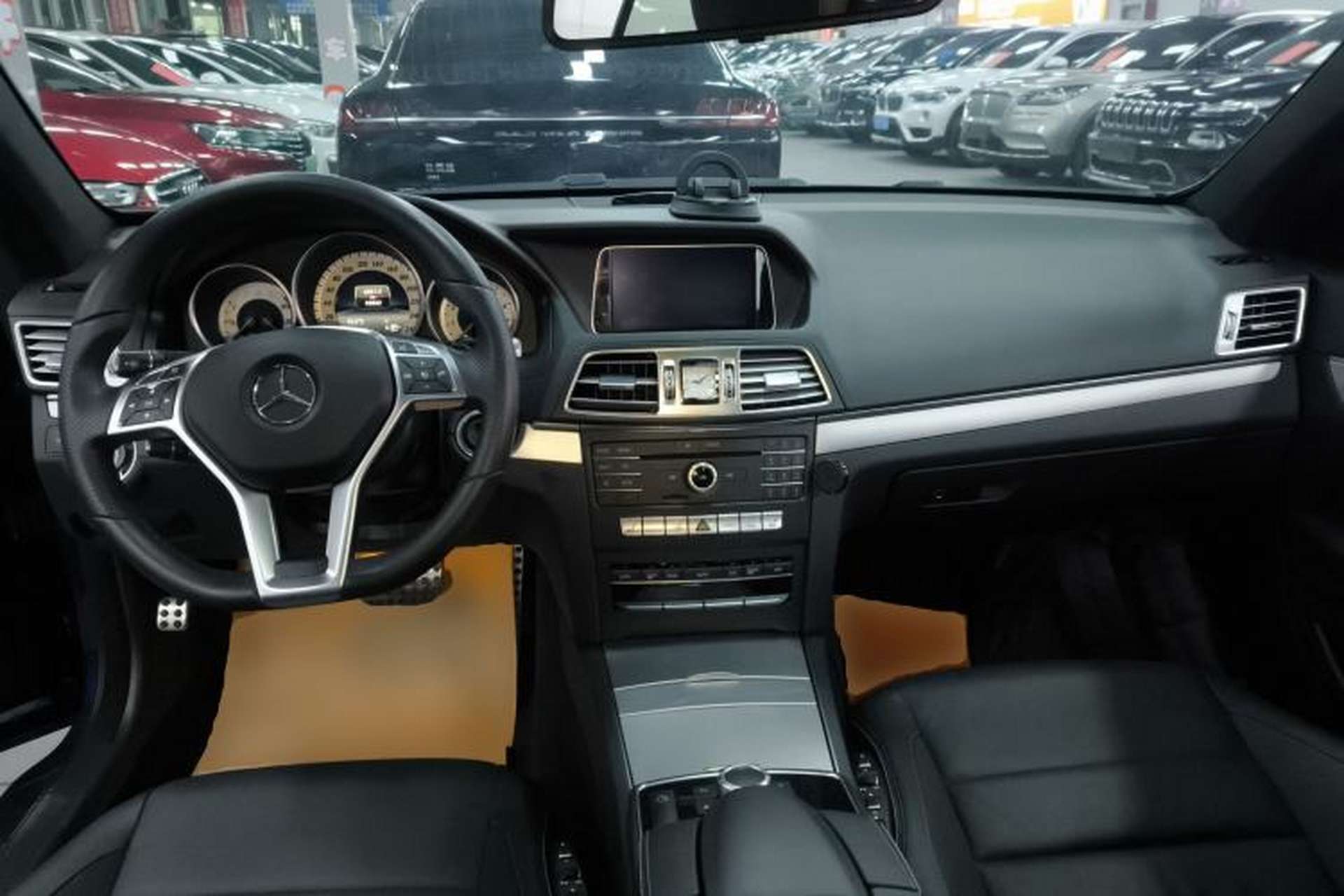 Used Mercedes-Benz E-Class 2016 E 200 Coupe Dynamic Edition Center Console