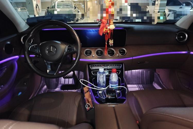 Used Mercedes-Benz E-Class 2016 E 300 L Stylish Model Center Console