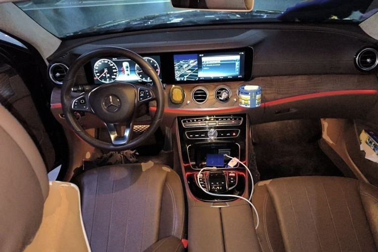 Used Mercedes-Benz E-Class 2016 E 300 L Luxury Model Center Console