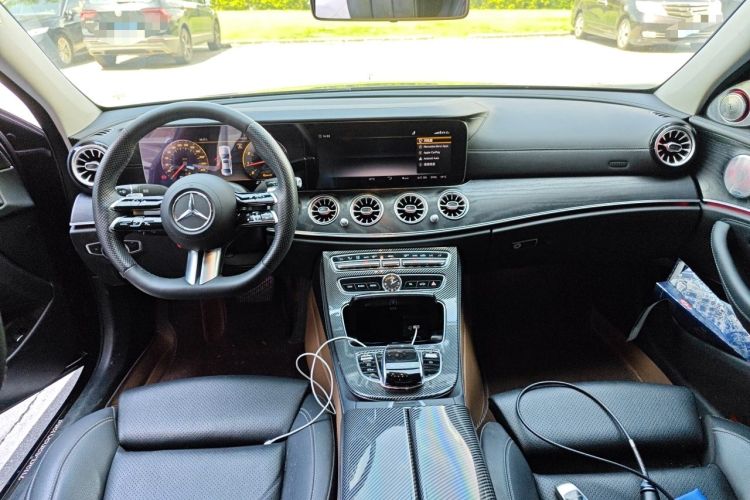 Used Mercedes-Benz E-Class 2016 E 200 L Center Console