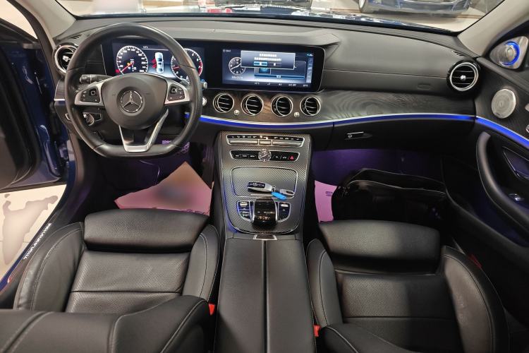 Used Mercedes-Benz E-Class 2016 E 200 L Sport Edition Center Console