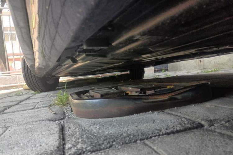 Used Mercedes-Benz E-Class 2016 E 200 L Sport Edition Chassis Rear Left