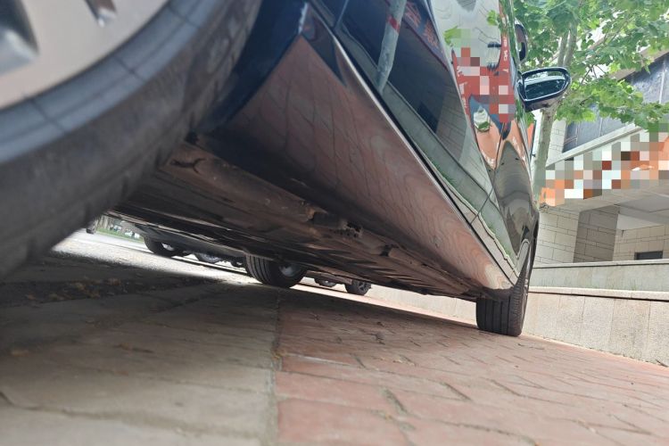 Used Mercedes-Benz E-Class 2016 E 300 L Luxury Model Chassis Rear Right