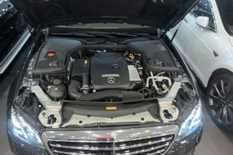 Used Mercedes-Benz E-Class 2016 E 300 L Luxury Model Engine Bay