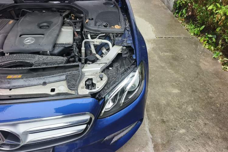 Used Mercedes-Benz E-Class 2016 E 200 L Sport Edition Engine Bay Left