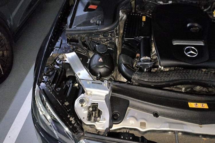Used Mercedes-Benz E-Class 2016 E 300 L Luxury Model Engine Bay Right