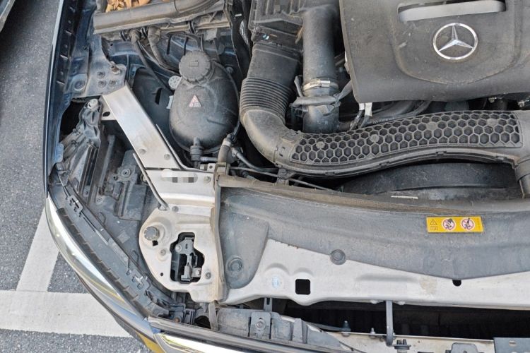 Used Mercedes-Benz E-Class 2016 E 200 L Engine Bay Right