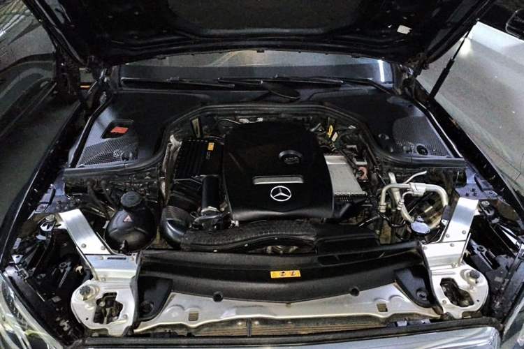 Used Mercedes-Benz E-Class 2016 E 300 L Luxury Model Engine Bay