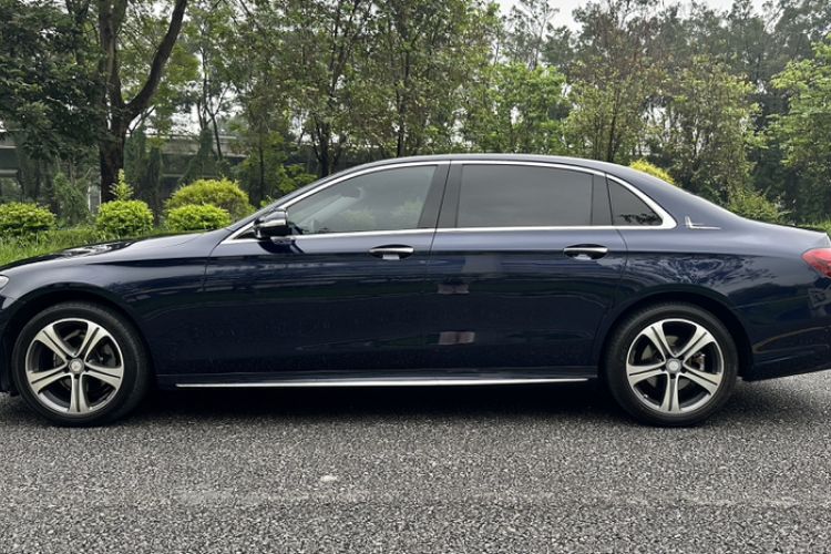 Used Mercedes-Benz E-Class 2016 E 200 L Sport Edition Exterior 5