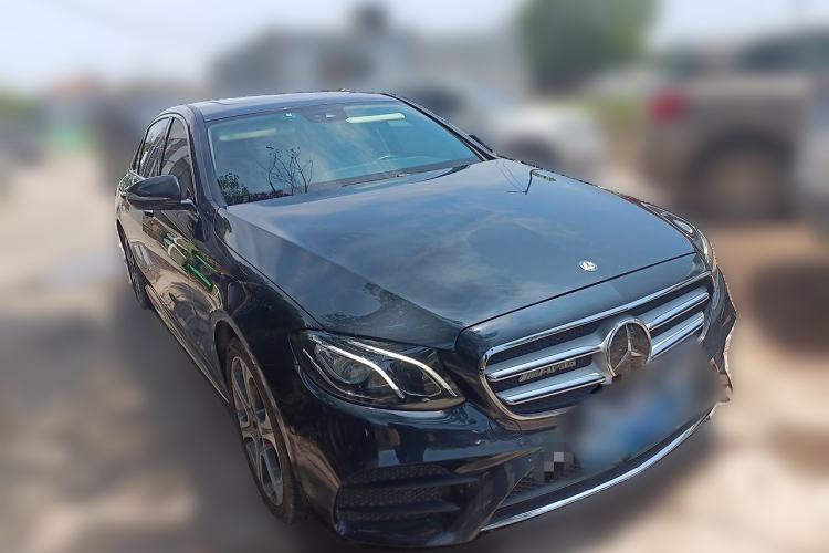 Used Mercedes-Benz E-Class 2016 E 300 L Sporty and Stylish Model Front Right 45 Deg