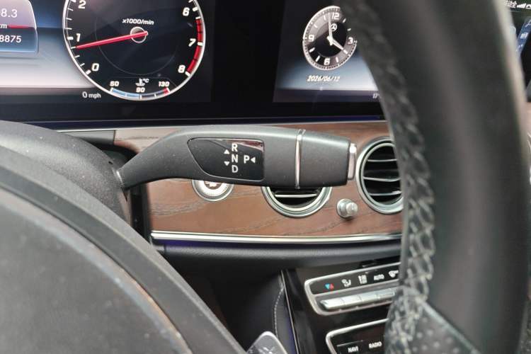 Used Mercedes-Benz E-Class 2016 E 300 L Luxury Model Gear Lever