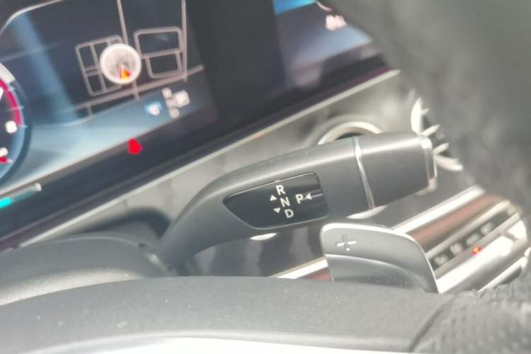Used Mercedes-Benz E-Class 2016 E 300 L Sport Luxury Model Gear Lever