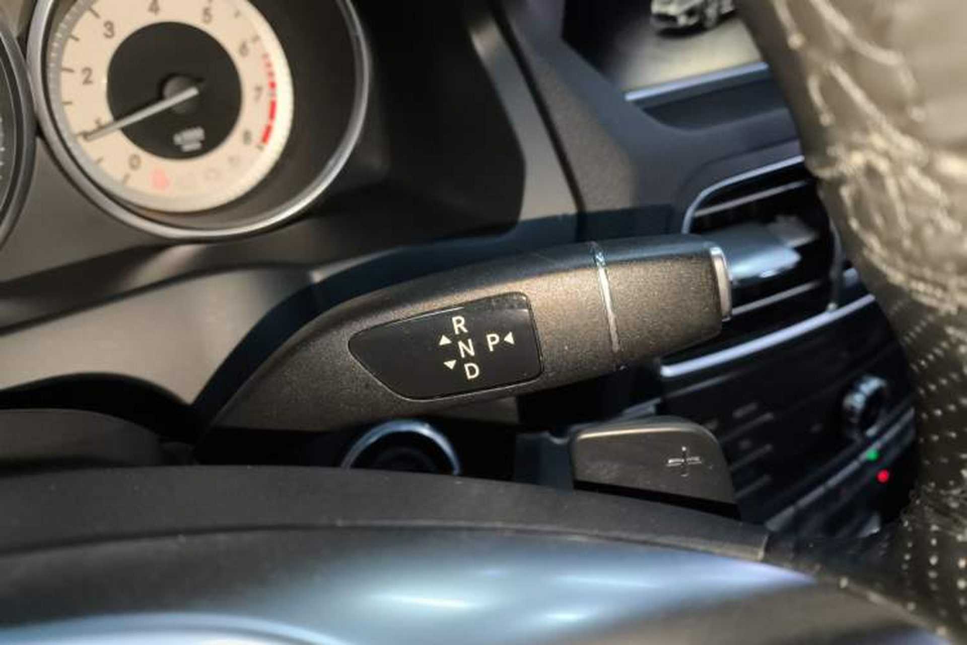 Used Mercedes-Benz E-Class 2016 E 200 Coupe Dynamic Edition Gear Lever