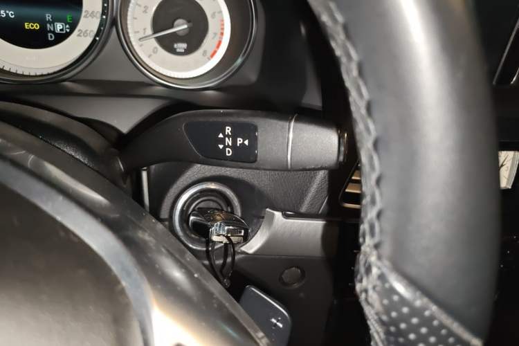 Used Mercedes-Benz E-Class 2016 E 200 Coupe Dynamic Edition Gear Lever