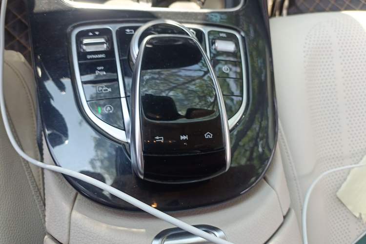 Used Mercedes-Benz E-Class 2016 E 300 L Sporty and Stylish Model Gear Lever