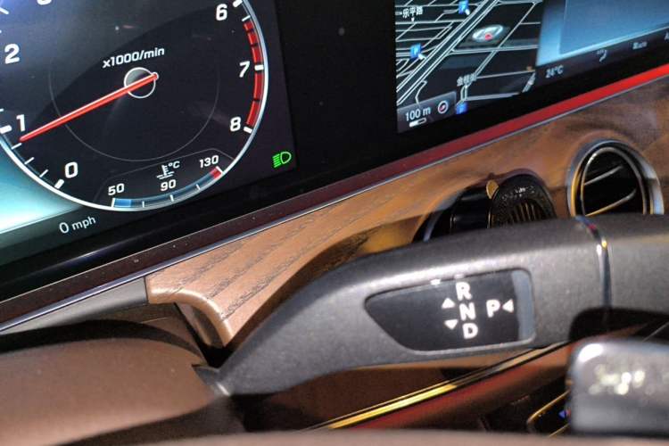Used Mercedes-Benz E-Class 2016 E 300 L Luxury Model Gear Lever