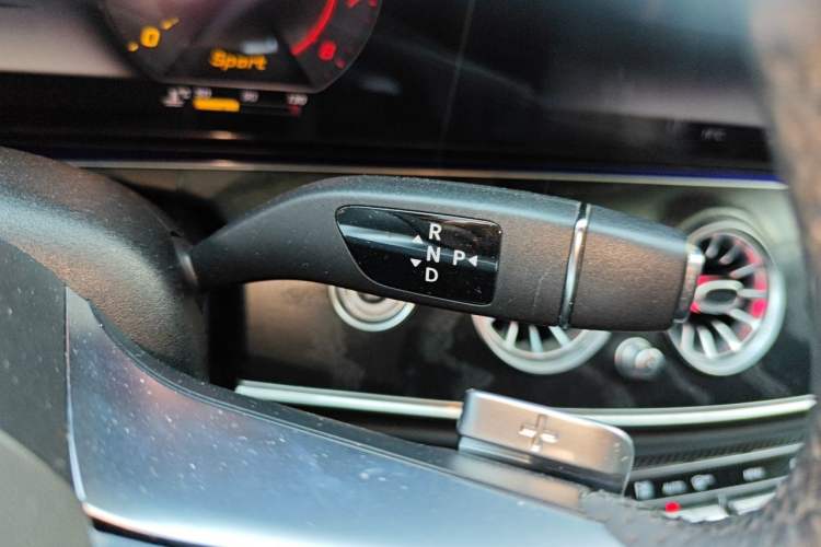 Used Mercedes-Benz E-Class 2016 E 200 L Gear Lever