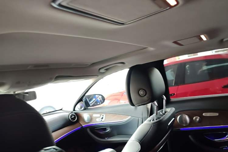 Used Mercedes-Benz E-Class 2016 E 300 L Stylish Model Headliner