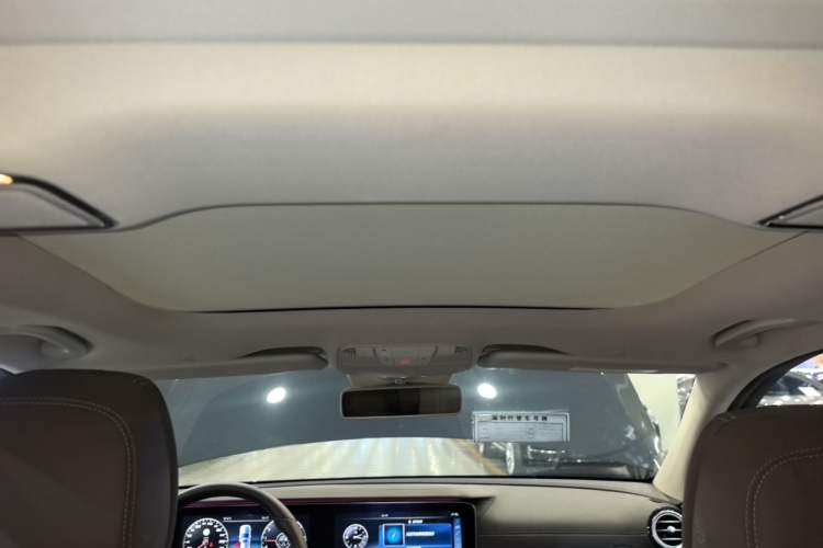 Used Mercedes-Benz E-Class 2016 E 300 L Luxury Model Headliner