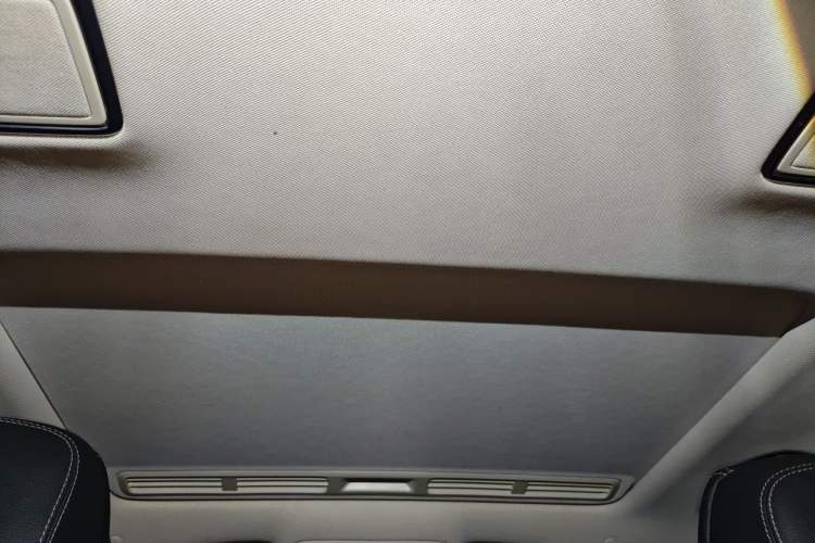 Used Mercedes-Benz E-Class 2016 E 300 L Stylish Model Headliner