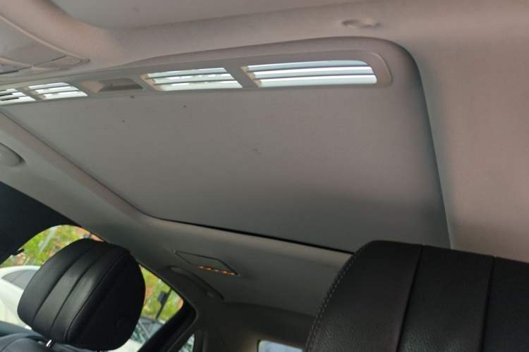 Used Mercedes-Benz E-Class 2016 E 300 L Sporty and Stylish Model Headliner