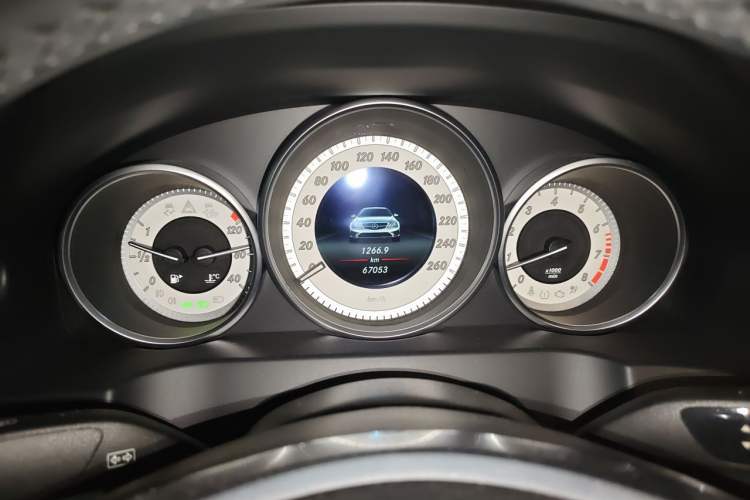 Used Mercedes-Benz E-Class 2016 E 200 Coupe Dynamic Edition Instrument Cluster
