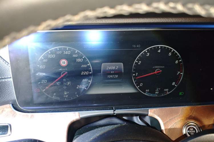 Used Mercedes-Benz E-Class 2016 E 300 L Stylish Model Instrument Cluster