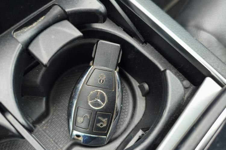 Used Mercedes-Benz E-Class 2016 E 200 Coupe Dynamic Edition Interior 1