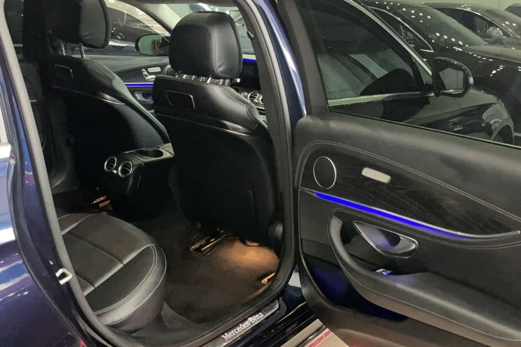 Used Mercedes-Benz E-Class 2016 E 200 L Sport Edition Interior 3