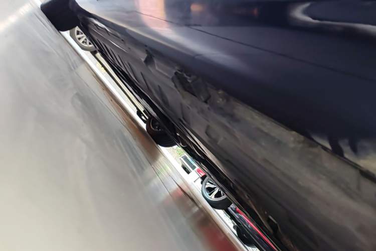 Used Mercedes-Benz E-Class 2016 E 300 L Stylish Model Left Side Sill