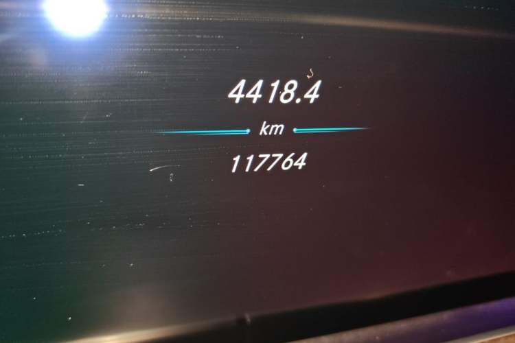 Used Mercedes-Benz E-Class 2016 E 300 L Stylish Model Odometer Close Up
