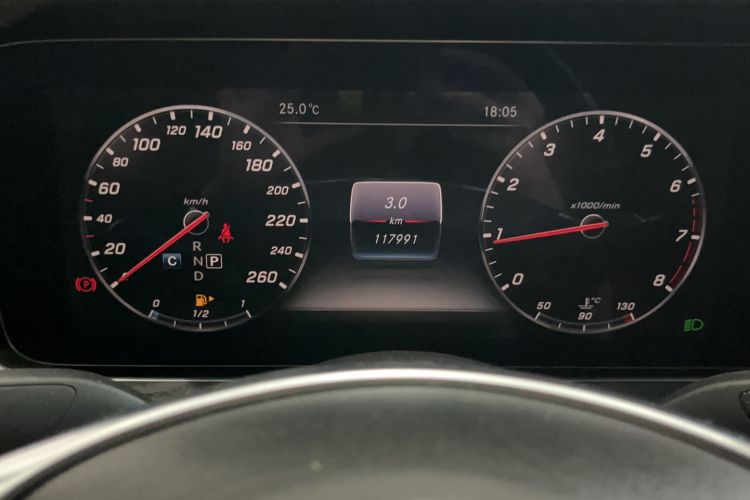 Used Mercedes-Benz E-Class 2016 E 200 L Sport Edition Odometer Close Up