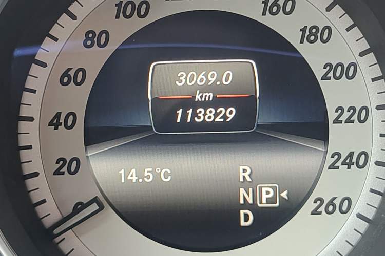 Used Mercedes-Benz E-Class 2016 E 200 Coupe Dynamic Edition Odometer Close Up