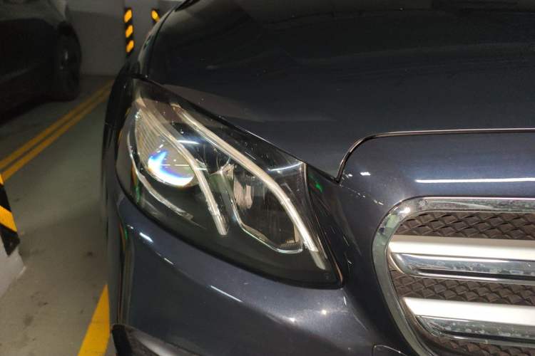 Used Mercedes-Benz E-Class 2016 E 300 L Sporty and Stylish Model Right Front Headlight