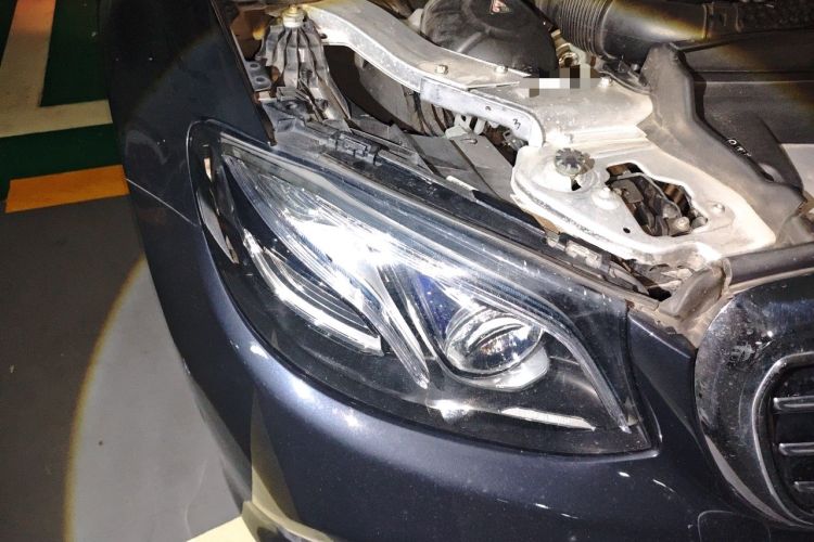 Used Mercedes-Benz E-Class 2016 E 300 L Stylish Model Right Front Headlight