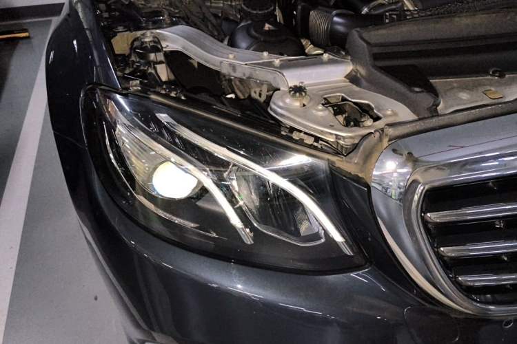 Used Mercedes-Benz E-Class 2016 E 300 L Luxury Model Right Front Headlight