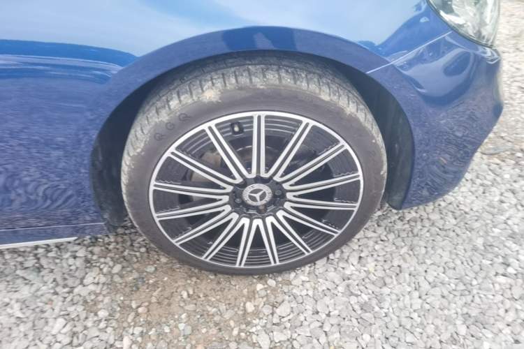 Used Mercedes-Benz E-Class 2016 E 300 L Sport Luxury Model Right Front Wheel Hub