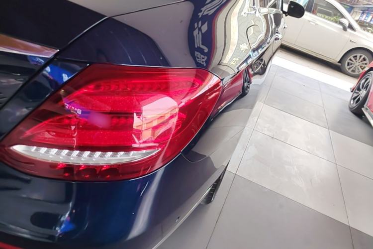 Used Mercedes-Benz E-Class 2016 E 300 L Stylish Model Right Rear Taillight