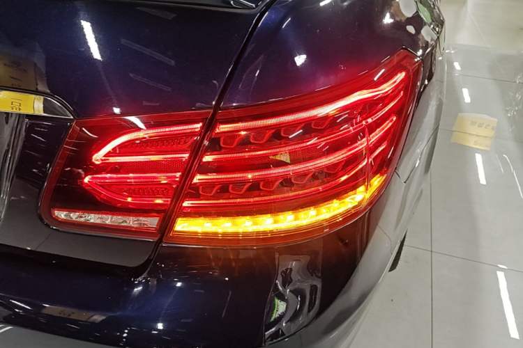 Used Mercedes-Benz E-Class 2016 E 200 Coupe Dynamic Edition Right Rear Taillight