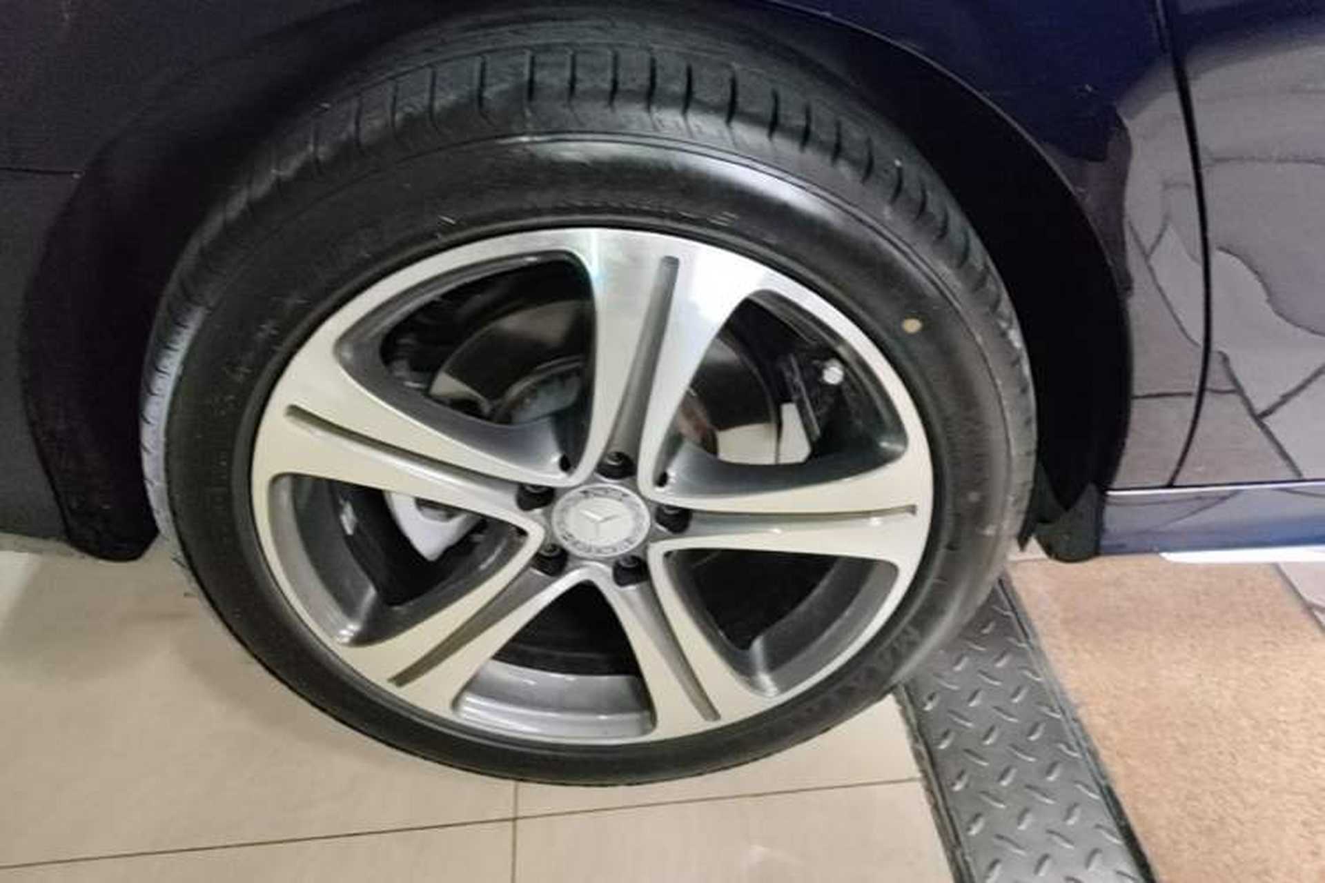 Used Mercedes-Benz E-Class 2016 E 200 L Sport Edition Right Rear Wheel Hub