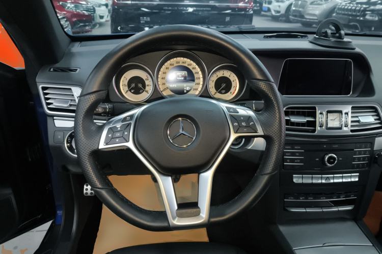 Used Mercedes-Benz E-Class 2016 E 200 Coupe Dynamic Edition Steering Wheel