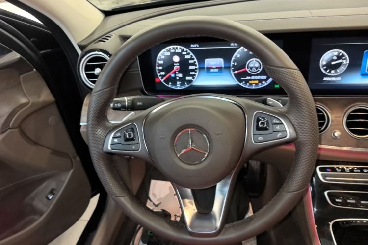 Used Mercedes-Benz E-Class 2016 E 300 L Luxury Model Steering Wheel