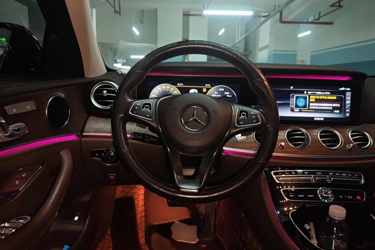 Used Mercedes-Benz E-Class 2016 E 300 L Luxury Model Steering Wheel