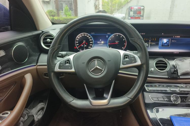 Used Mercedes-Benz E-Class 2016 E 200 L Sport Edition Steering Wheel