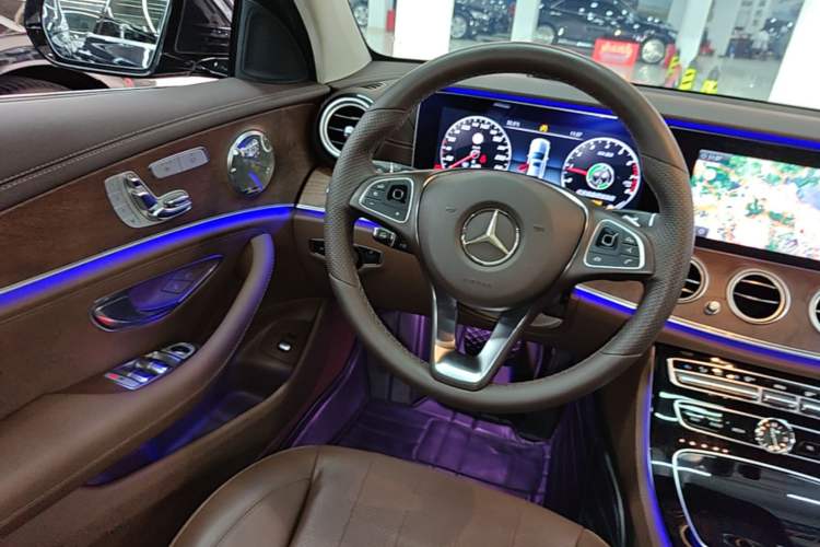 Used Mercedes-Benz E-Class 2016 E 300 L Luxury Model Steering Wheel