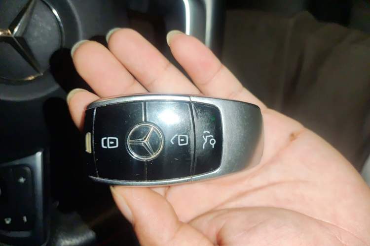 Used Mercedes-Benz E-Class 2016 E 200 L Sport Edition Vehicle Key