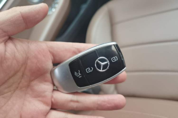 Used Mercedes-Benz E-Class 2016 E 300 L Sport Luxury Model Vehicle Key