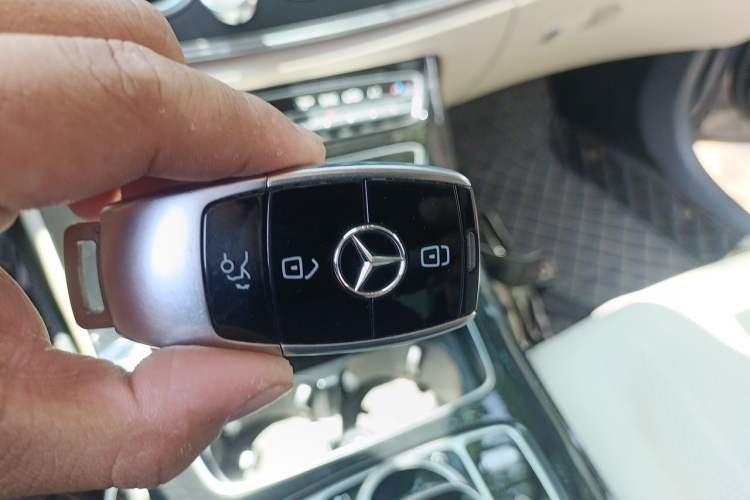 Used Mercedes-Benz E-Class 2016 E 300 L Sporty and Stylish Model Vehicle Key