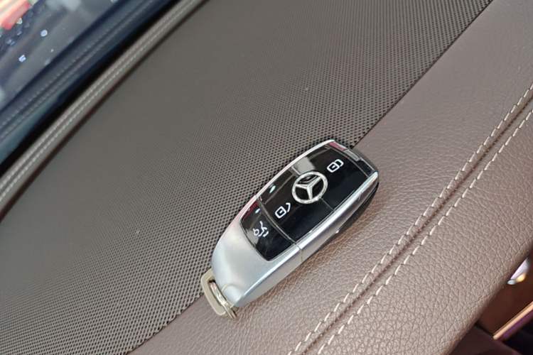 Used Mercedes-Benz E-Class 2016 E 300 L Luxury Model Vehicle Key