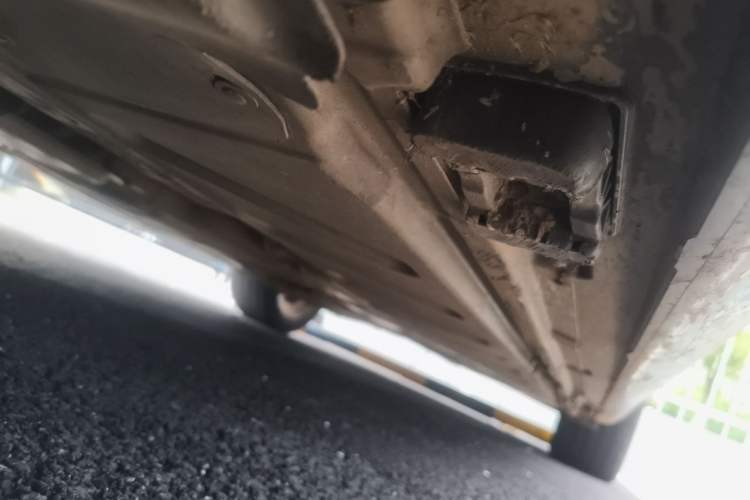 Used Mercedes-Benz E-Class 2016 E 300 L Luxury Model Chassis Front Left
